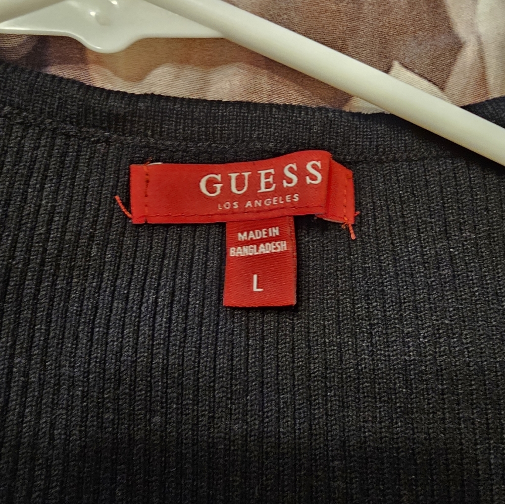 Guess bodysuit with silver Snaps size L black. Used once - Picture 8 of 8